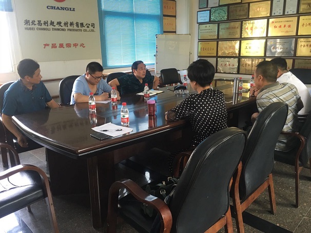 市經信委領導來湖北昌利公司座談，調研金剛石工具產業(yè)發(fā)展情況